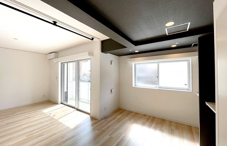 剥がれ、色あせ、汚れ、タバコのヤニ